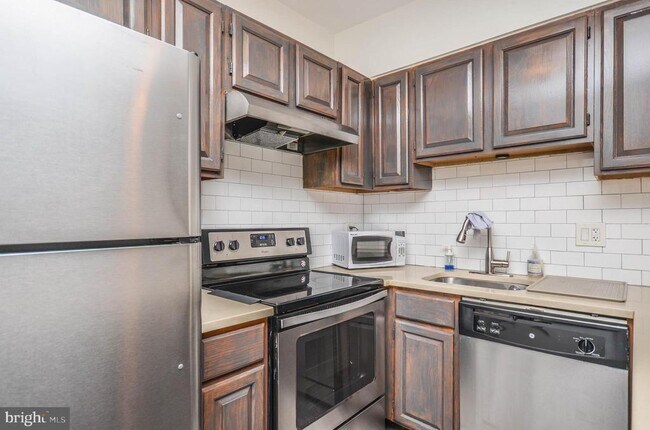 Photo - 637 3rd St NE Unit 101