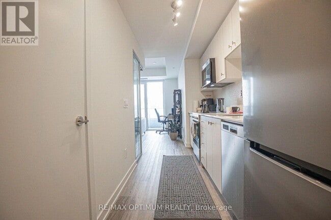 Photo - 15 Wellington St S Unit 603