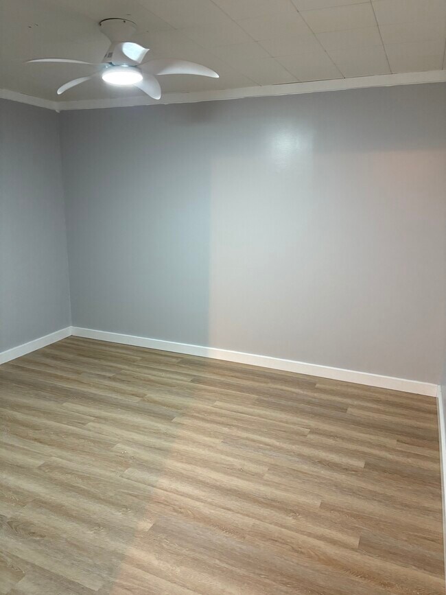 Photo - 209 Carsley Rd Unit A