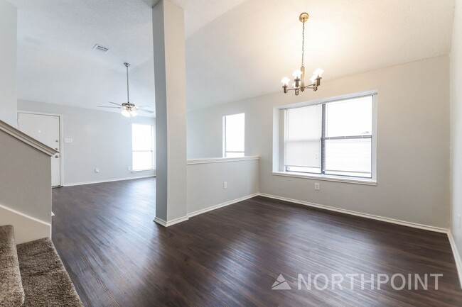 Photo - 3 BR/2BA | Updated Single Family Home | Private backyard | In Dallas!