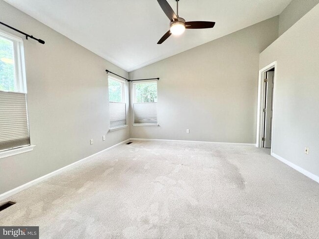 Photo - 6400 Warren Point Ct