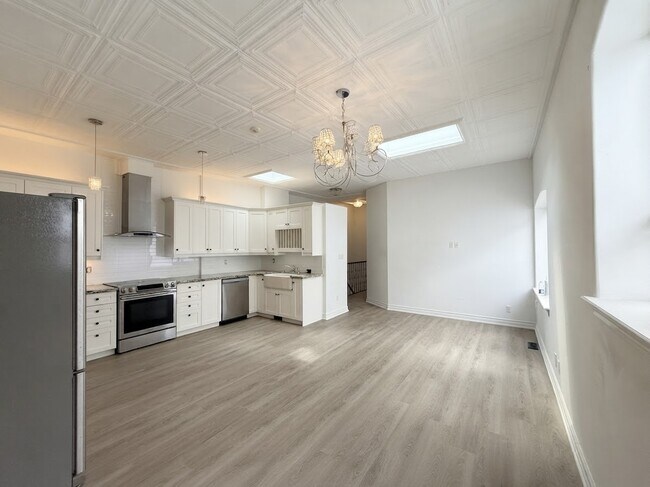385 Jane St Unit Upper Front