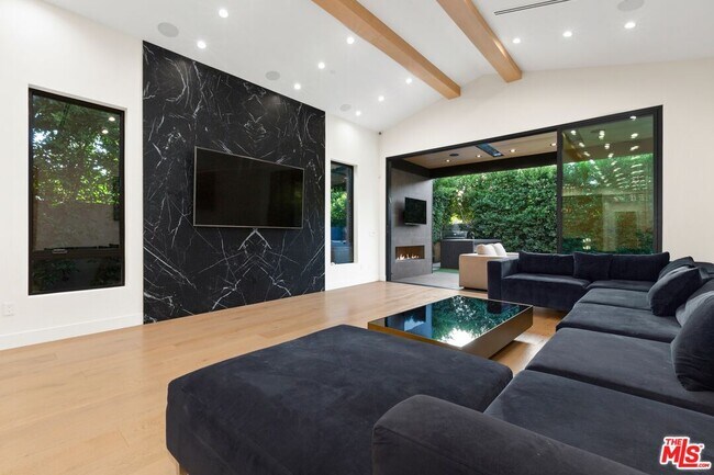 Photo - 4803 Lemona Ave