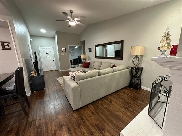 Photo - 1803 Redbud Cir