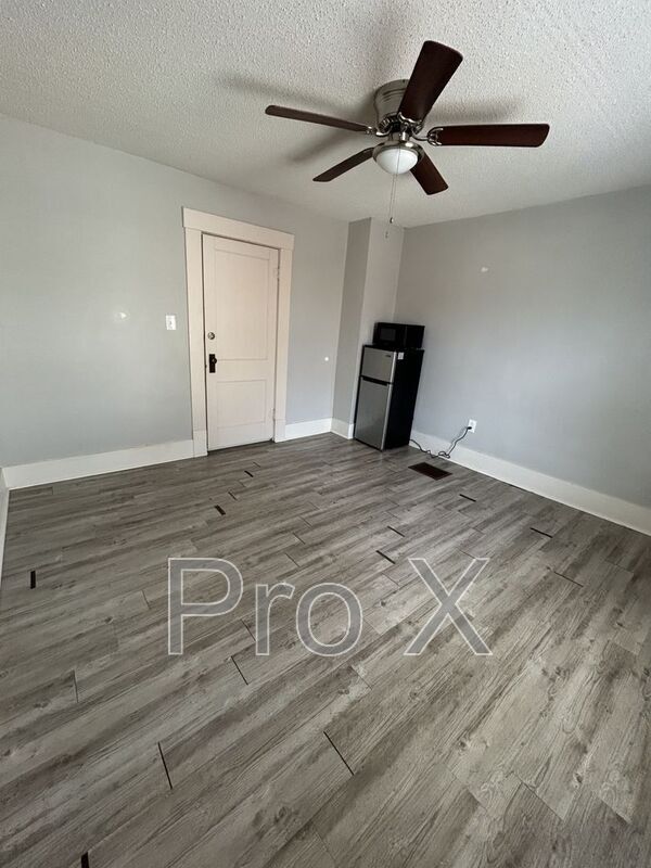 Photo - 110 W Lindburg St Unit 110 W Lindburg Apt 6