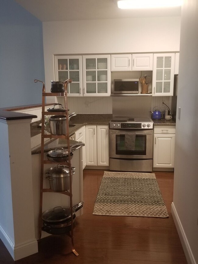 Building Photo - 1 Bedroom Available Now- $1880