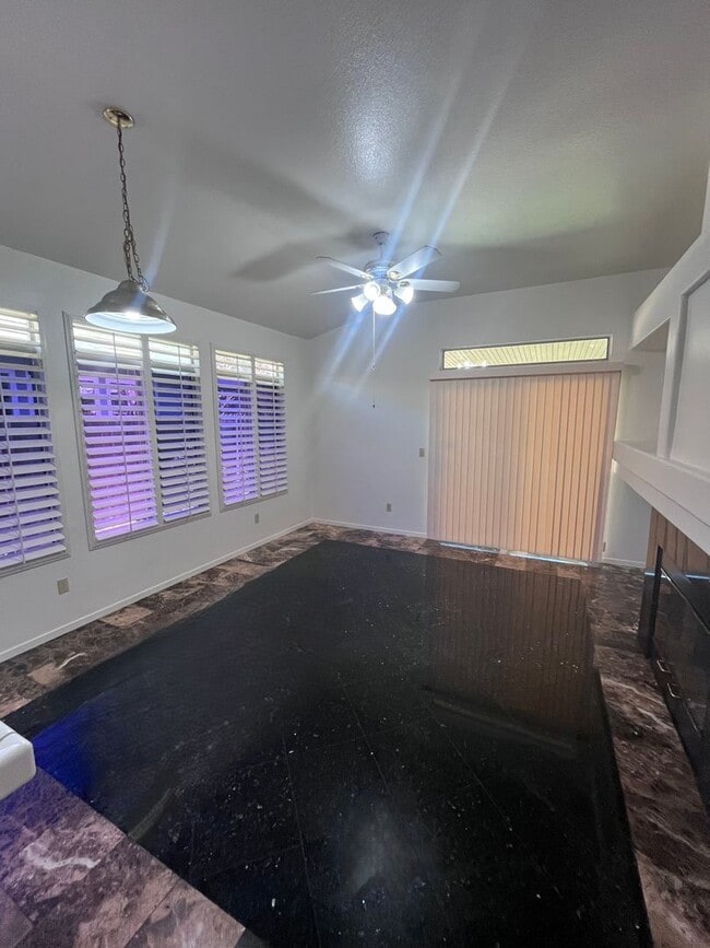 Photo - NICE 3 BEDROOM HOME IN ELK GROVE!!