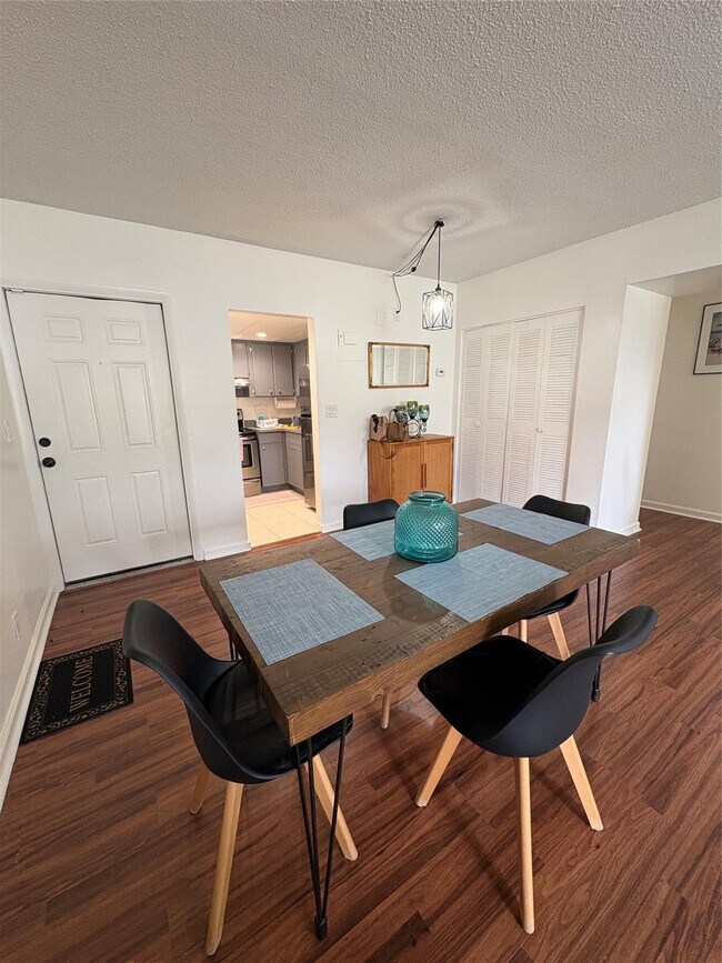 Photo - 101 SE 6th Ave Unit 2