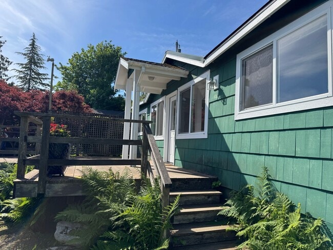 Photo - enchanting one bedroom beach cottage available now.....
