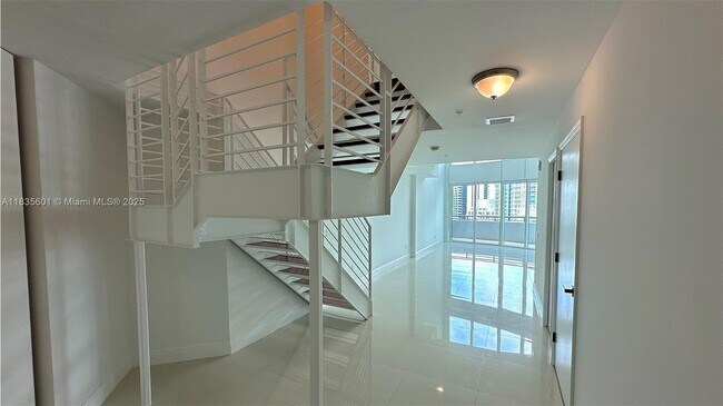 Photo - 60 SW 13th St Unidad 3624