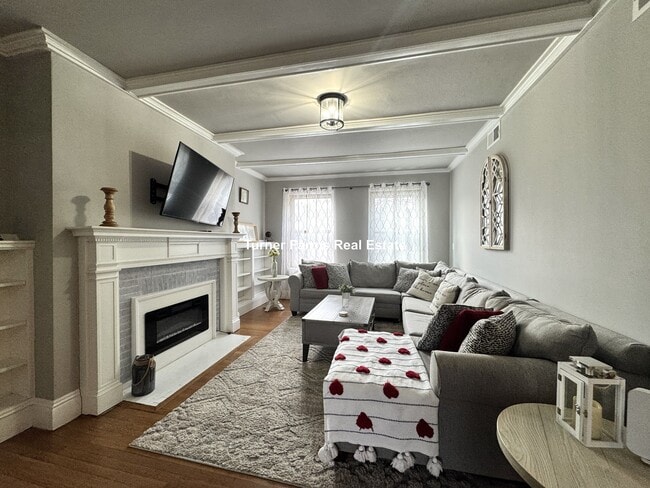 Photo - 179 Babcock St