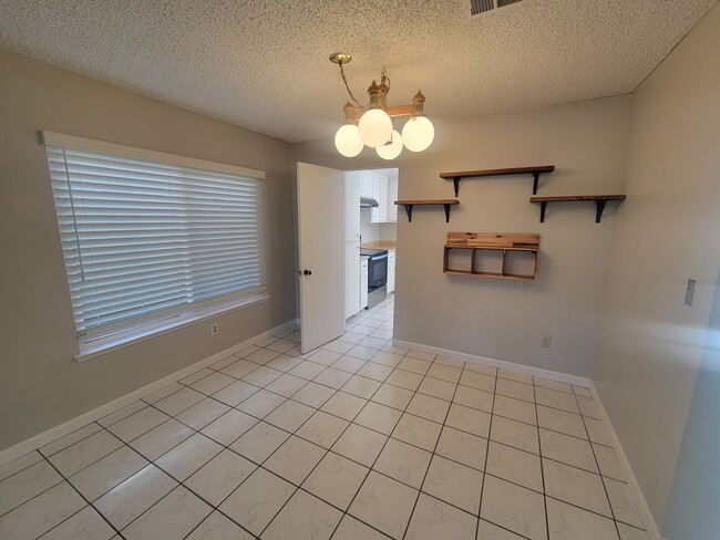 Photo - Spacious 3 Bed 2.5 Bath in Citrus Heights