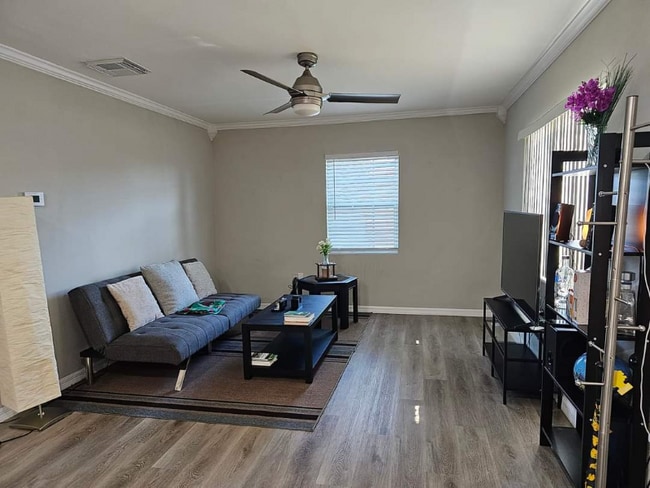 Photo - 2117 Ivey Ln