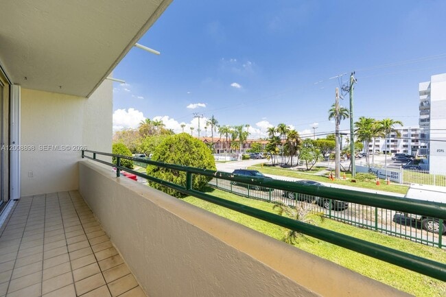 Photo - 8320 NW 8th St Unit 2-213