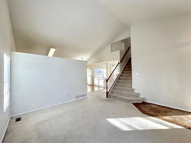 Photo - Spacious 4 Bed/3/5 Bath 2 Story w Finished...