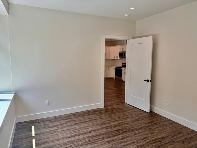 Photo - 175 E Main St Unit 1