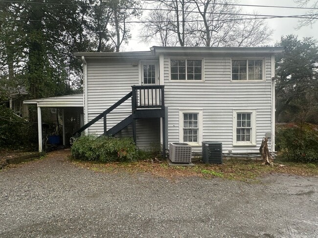 Building Photo - 2426 Kingsley Pl