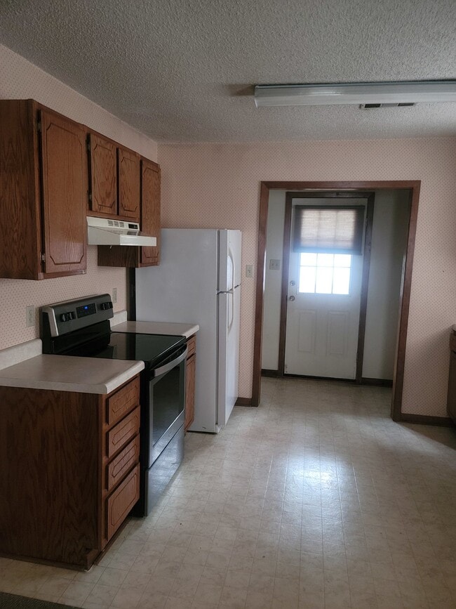 Charming 2 Bedroom Duplex in Jonesboro - Perfect for Comfortable Living