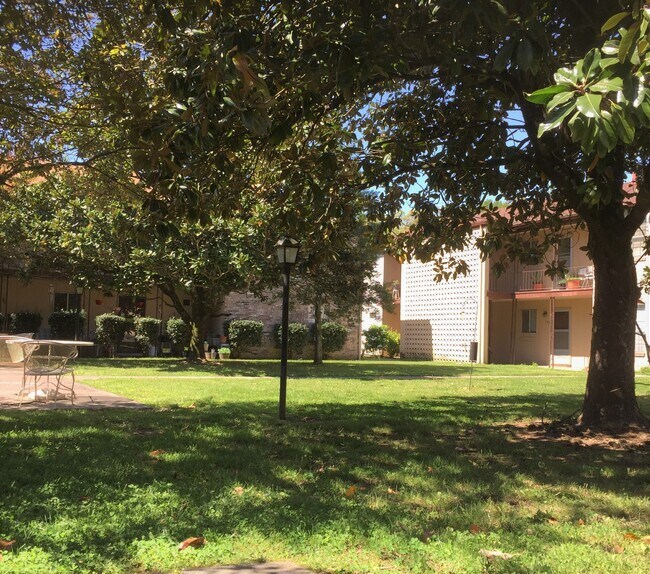 Photo - Chateau Royale West