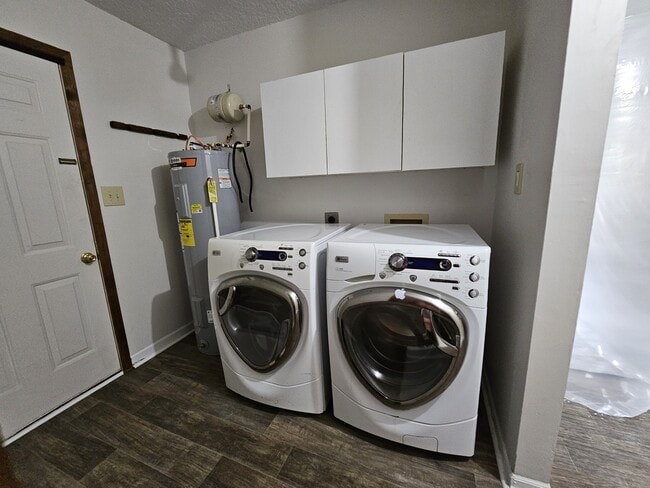 Photo - 414 W Ballard St