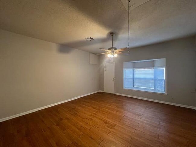 Photo - 3619 Fort Ave