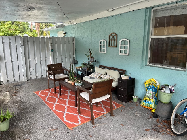 Photo - 230 SW 15th St Unidad A