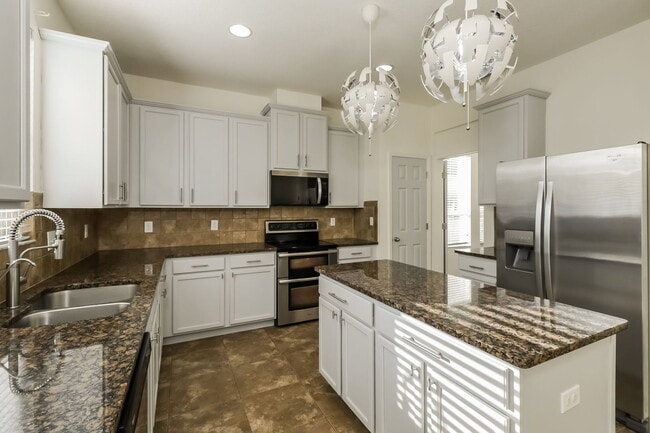 Photo - 5594 Angelonia Terrace