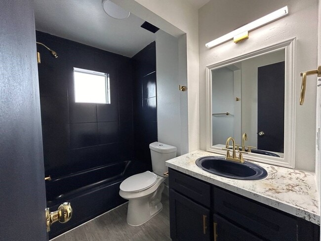 Photo - 1010 S Wayside Dr