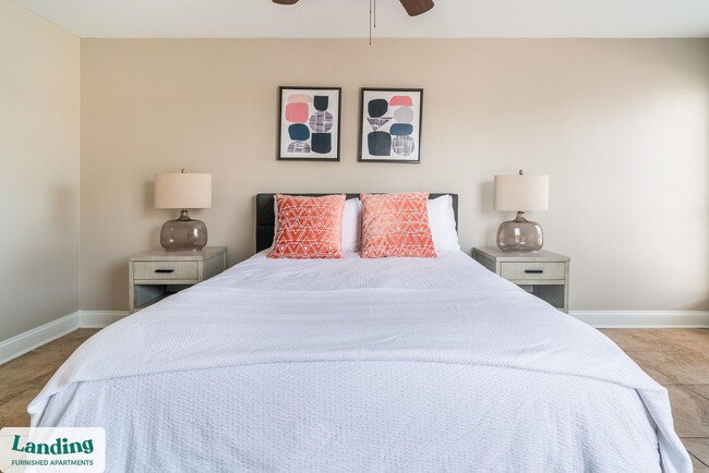 Photo - 1925 N 3rd St Unidad 323.1405978