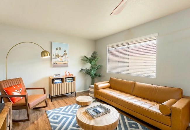 Photo - 2291 McCulloch Blvd N