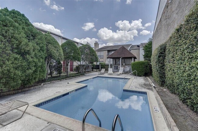 Photo - 2110 Wilcrest Dr Unit 138