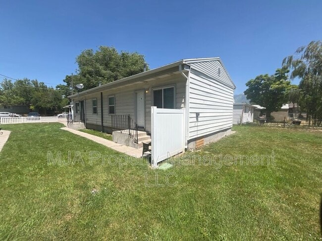 Building Photo - 1587 W 12800 S Unit B