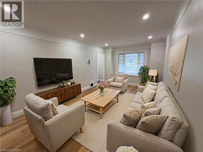 Photo - 232 Rodgers Rd