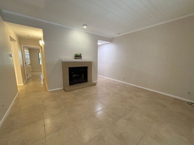 Photo - 10955 Wurzbach Rd