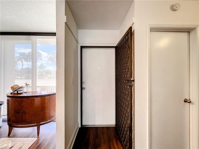 Photo - 1100 SE 5th Ct Unidad 55