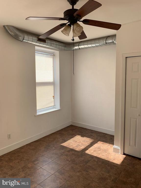 Photo - 107 N 6th St Unit 2