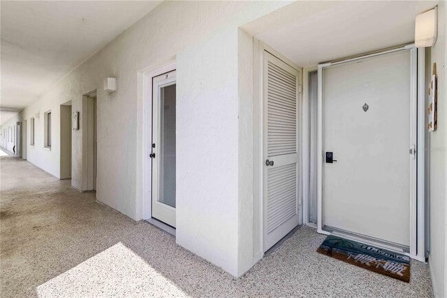Photo - 1500 Park Beach Cir Unidad 2F