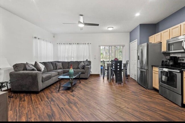 Building Photo - 9862 Perfect Dr Unit 9862