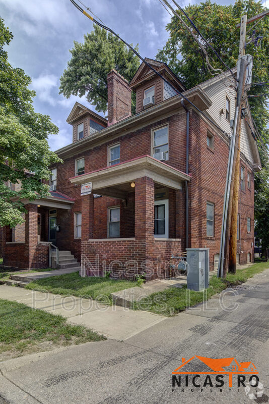 Building Photo - 1638 Indianola Ave Rental