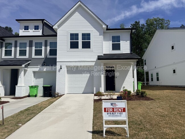 Building Photo - 540 Barrington Row Ave