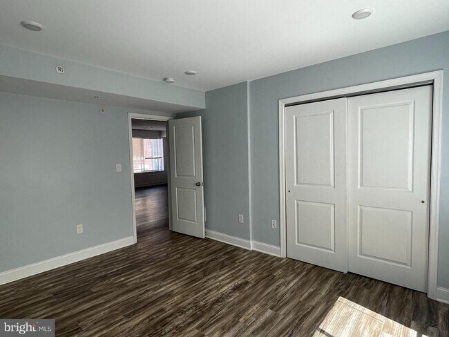 1257 N Newkirk St Unit B