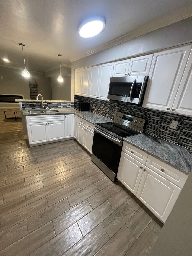 Photo - 585 Mulberry Park Cir