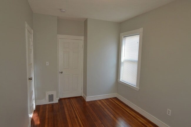 Photo - 28 Taft St Unit 2