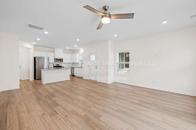 Photo - 7145 Bentz St