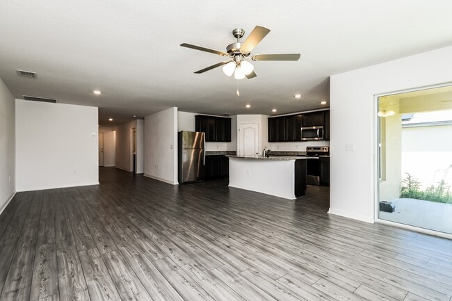 Photo - 1635 Swan Lake Cir