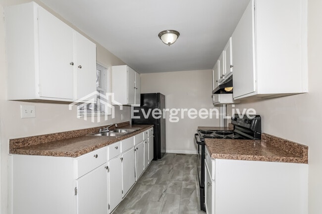 Photo - 3913 N Bolton Ave