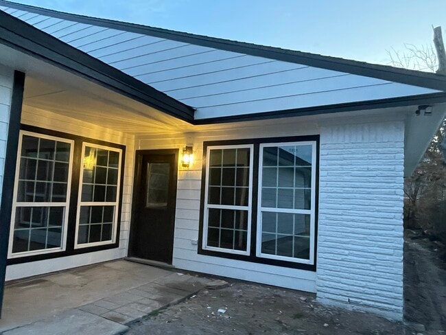 Building Photo - 7022 Fondren Rd