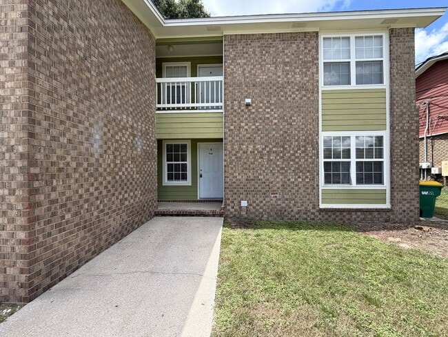 Building Photo - 941 Valley Rd Unit 941 Valley Rd. Apt. B