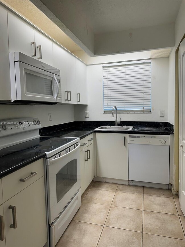 Photo - 2638 SE 20th Ct Unit 206-C