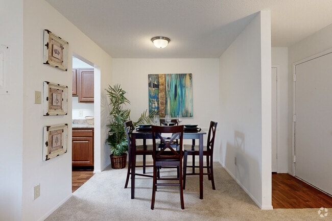 1BD 1BA 600SF - Knollwood